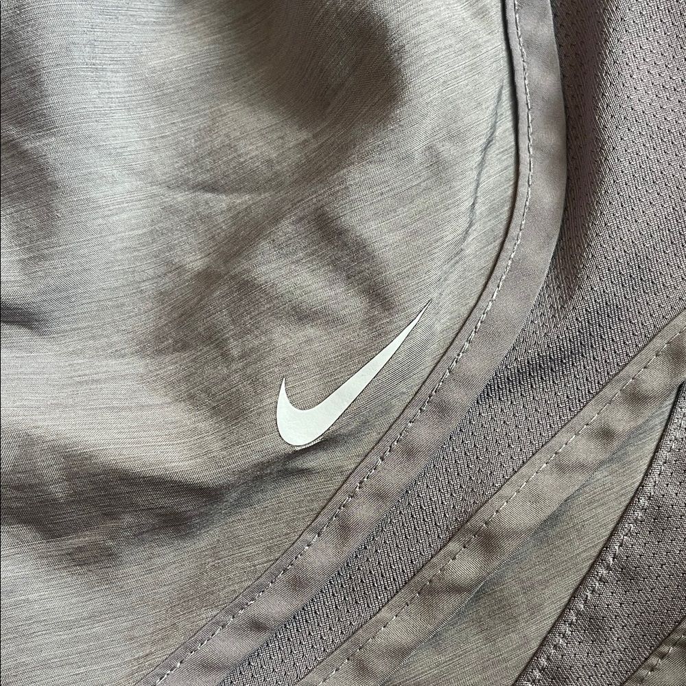 Nike Dri Fit Shorts Light Gray - Picture 2 of 3